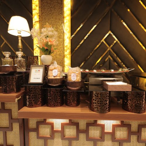 Live Fruit Counters vs Traditional Catering: What Works Best for Luxury Events?